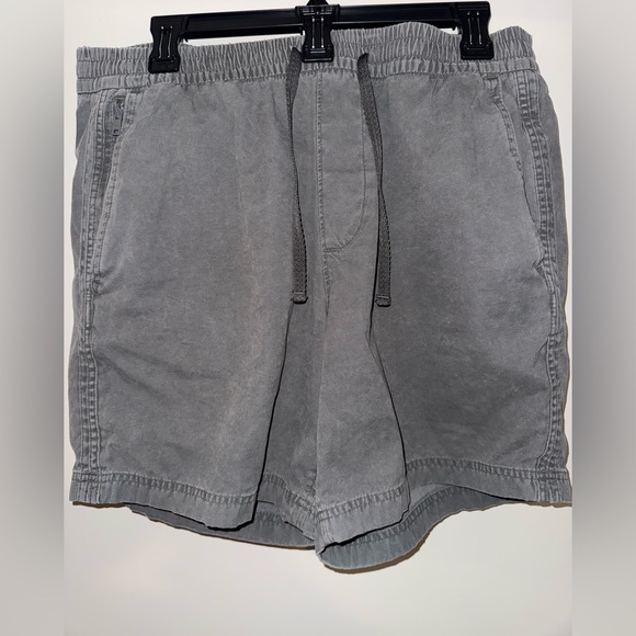 Abercrombie and Fitch Men’s Gray Khaki Shorts Size Large - Picture 2 of 5